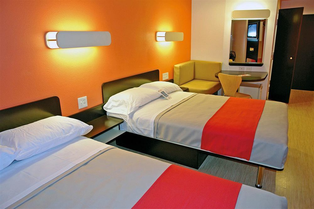 Motel 6-Miami, Fl Дорел Экстерьер фото