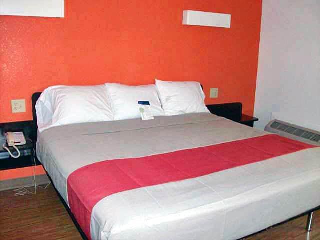 Motel 6-Miami, Fl Дорел Номер фото