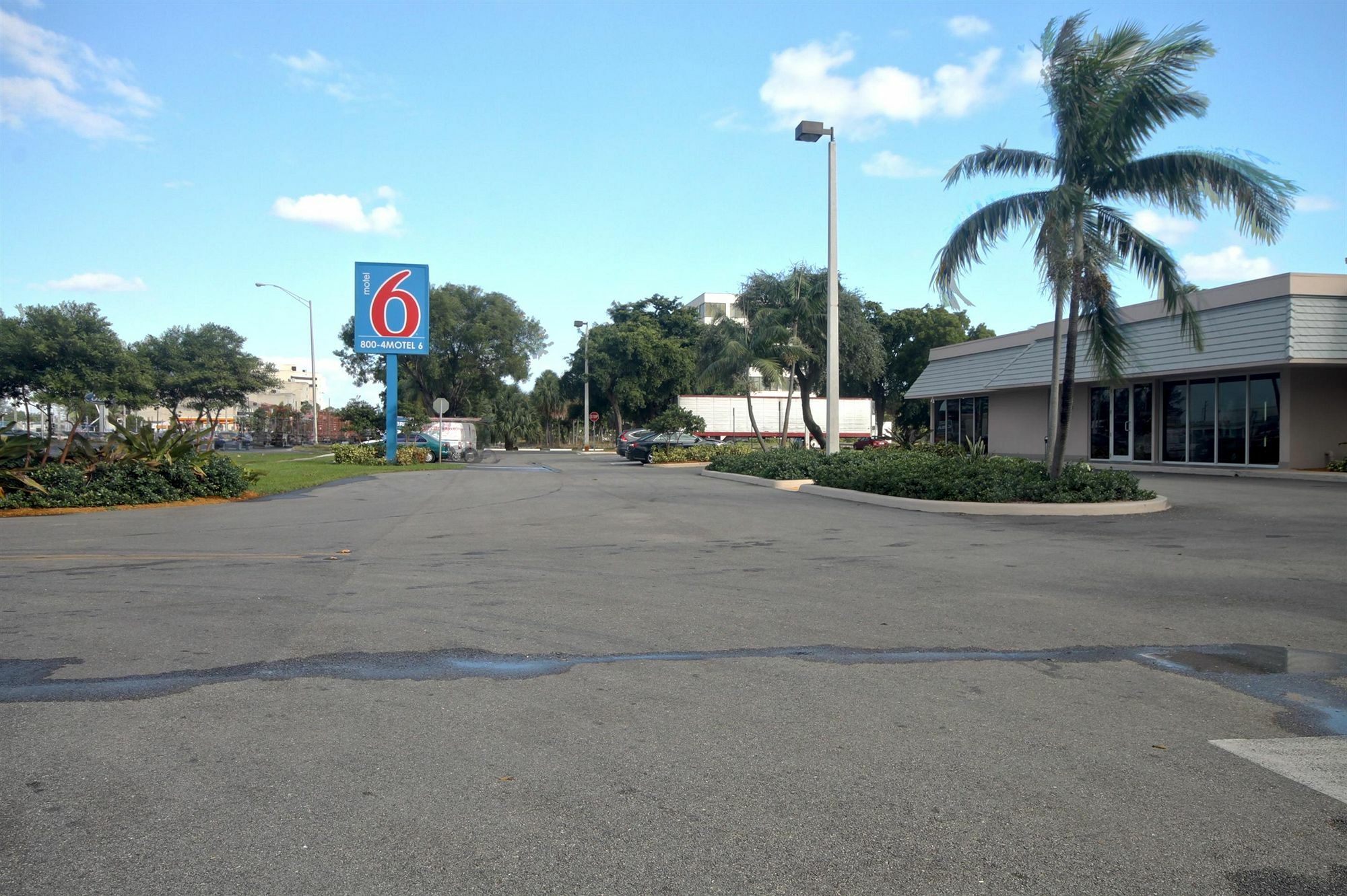 Motel 6-Miami, Fl Дорел Экстерьер фото